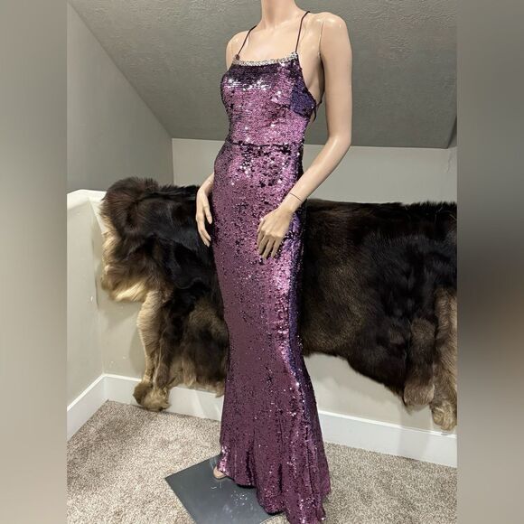 Sexy & Stunning Sequins and Beads Strappy Backless Mermaid Gown - Picture 8 of 12